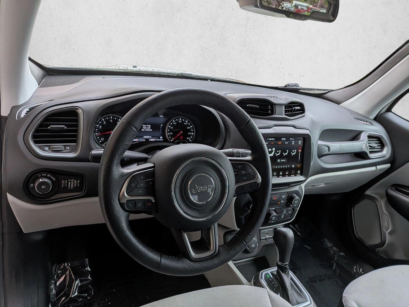 Thumbnail: 2022 Jeep Renegade - 3