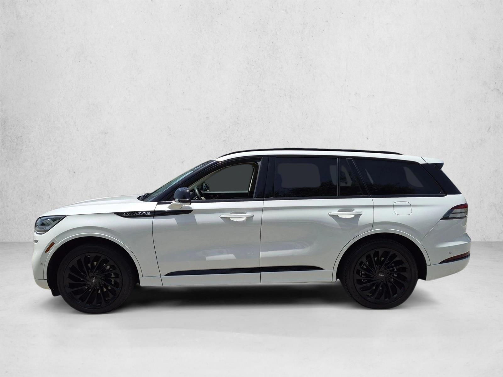 Thumbnail: 2024 Lincoln Aviator - 2