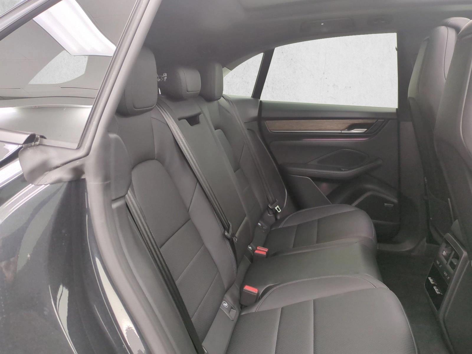 2026 Porsche Macan Base - Photo 24
