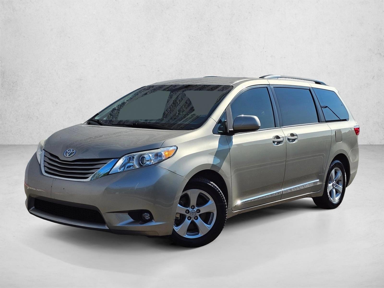 Thumbnail: 2017 Toyota Sienna - 1