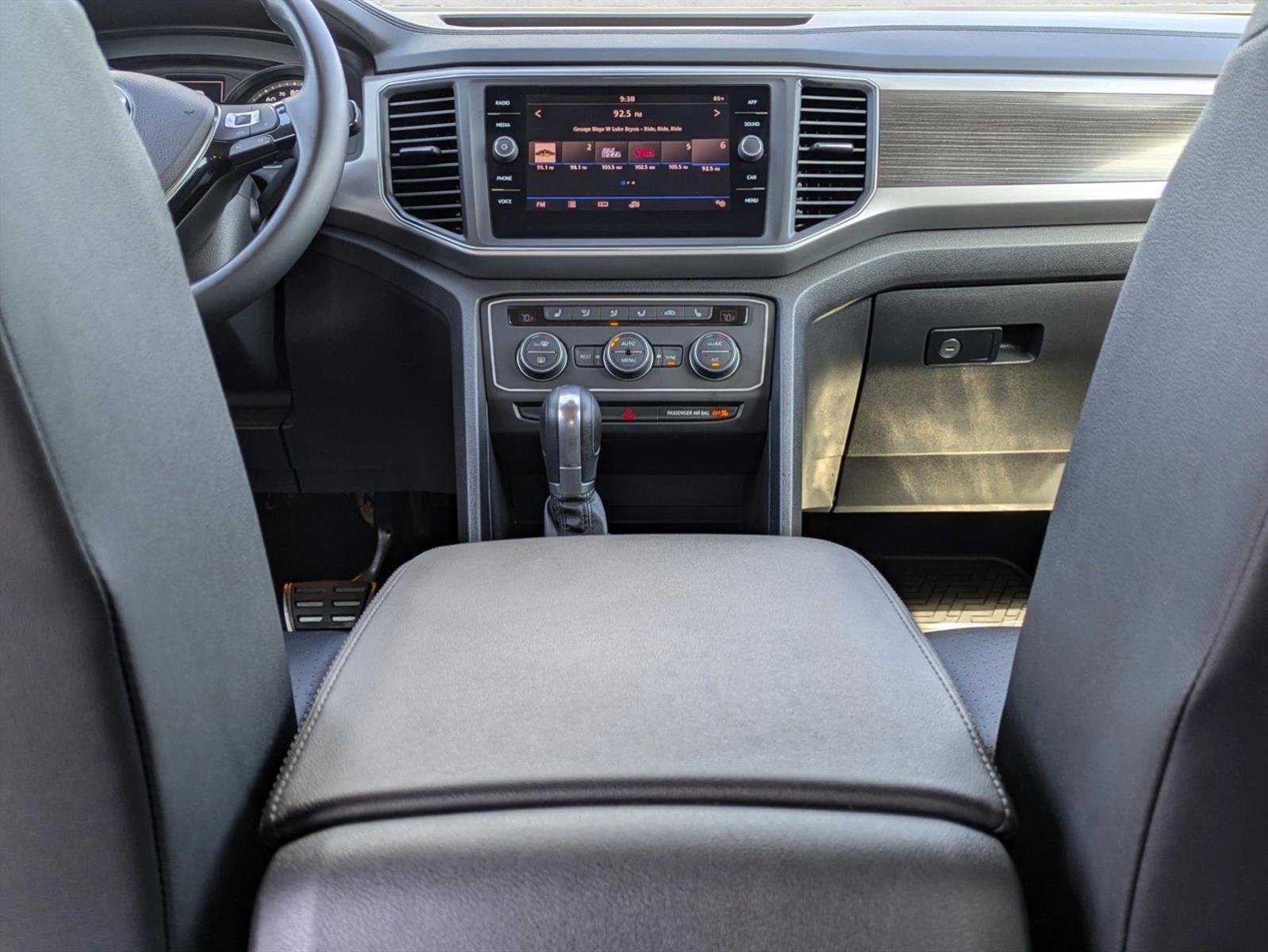 Thumbnail: 2019 Volkswagen Atlas - 3