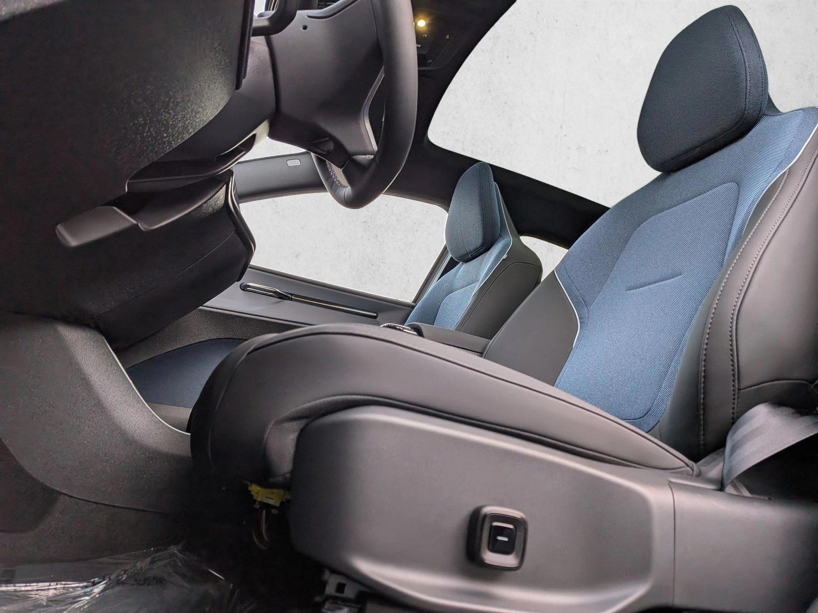 Thumbnail: 2026 Volvo EX30 - 5