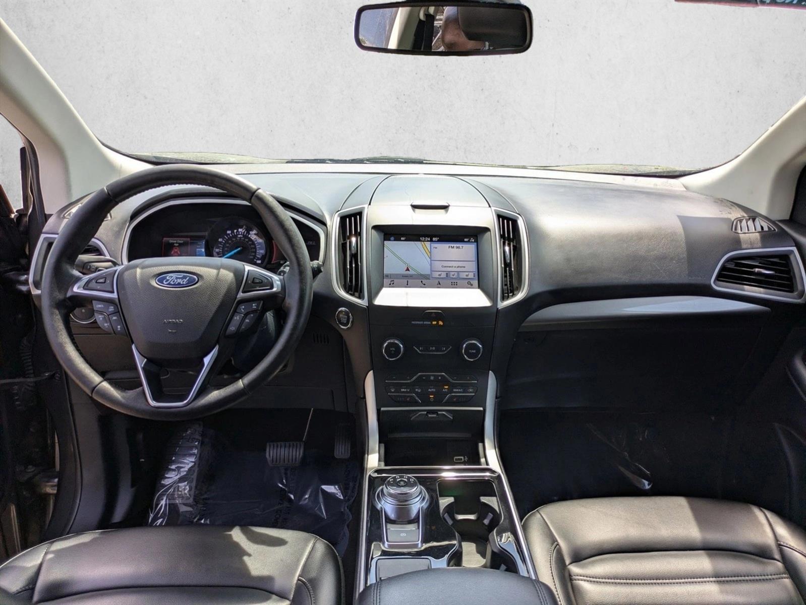Thumbnail: 2019 Ford Edge - 3