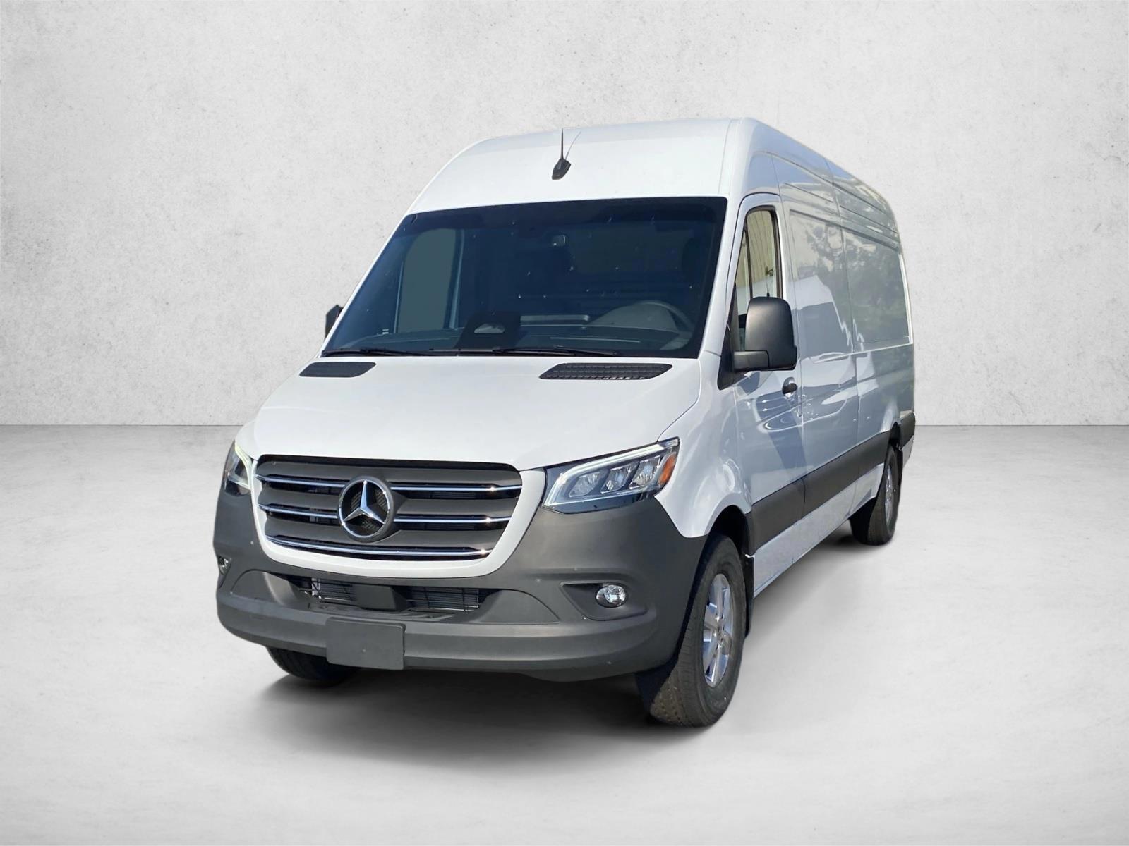 Thumbnail: 2025 Mercedes-Benz Sprinter - 2