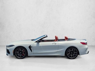 2023 BMW M8