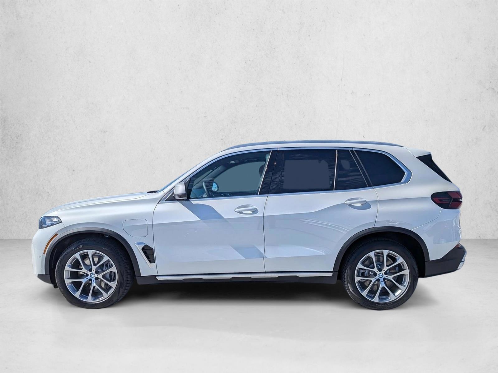 Thumbnail: 2026 BMW X5 - 2