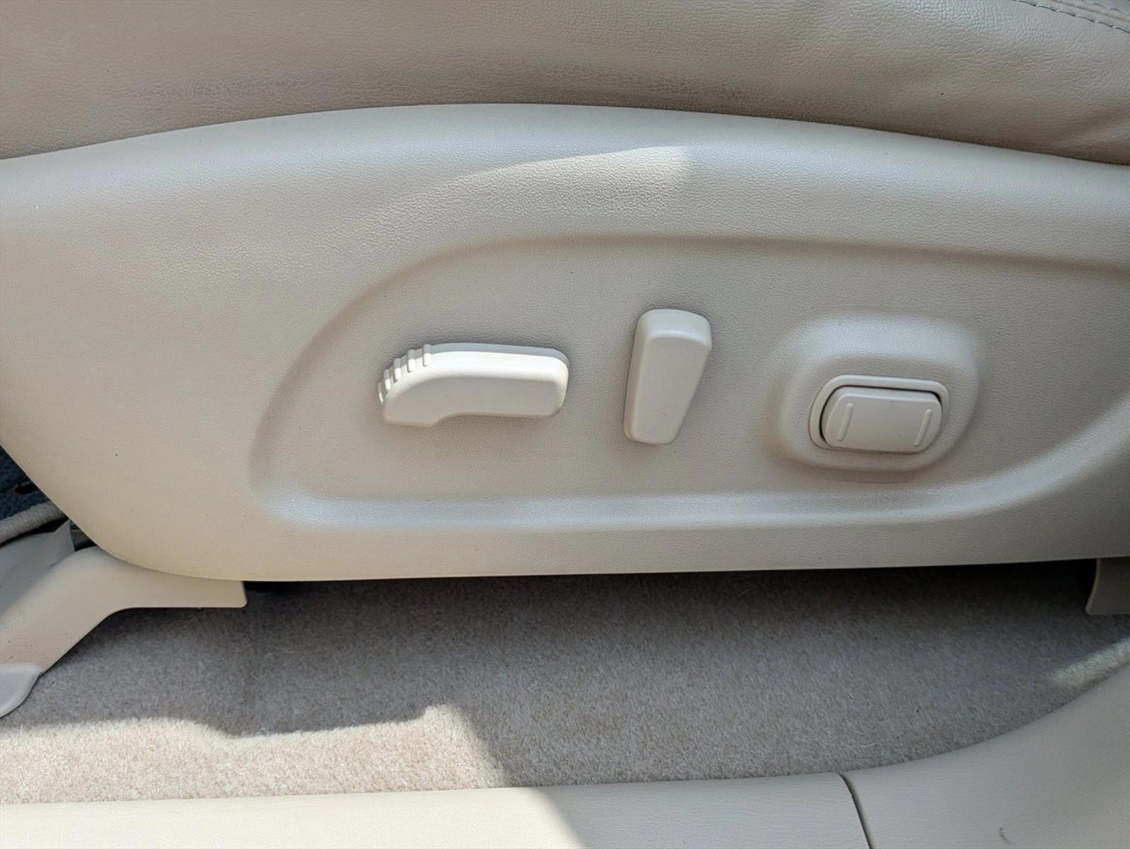 Thumbnail: 2015 Nissan Pathfinder - 4