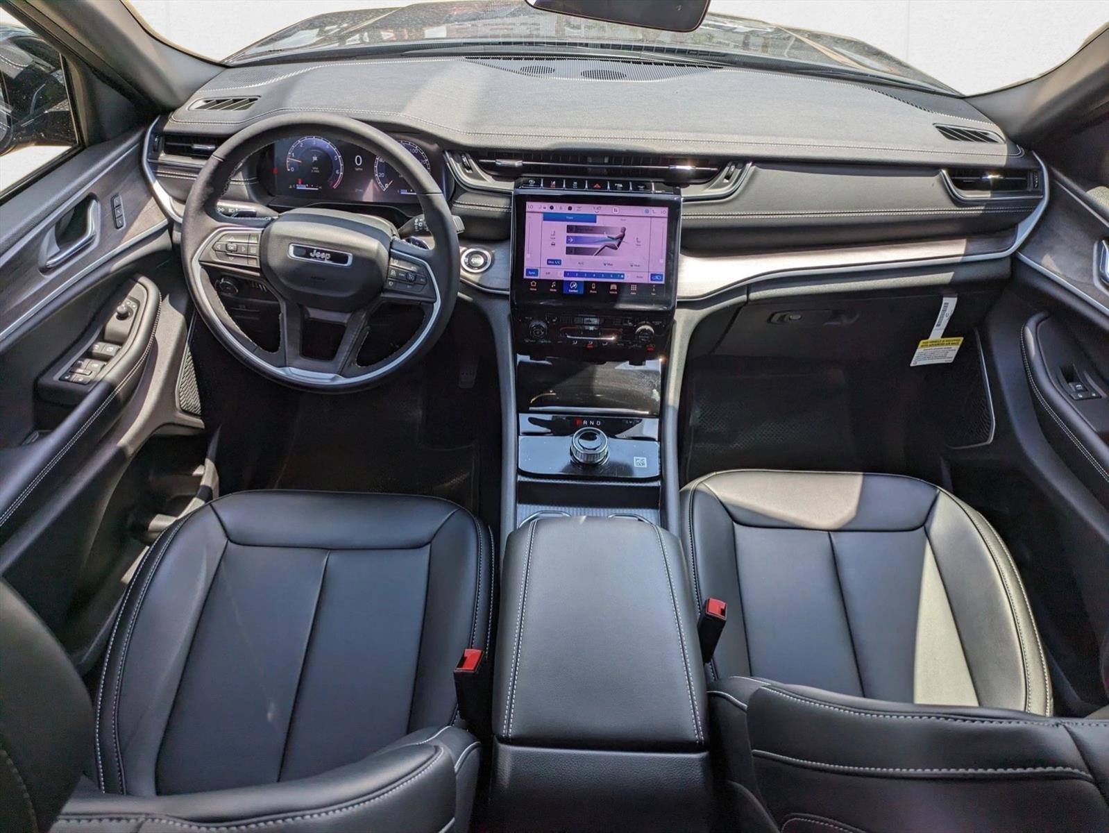 Thumbnail: 2025 Jeep Grand Cherokee L - 2