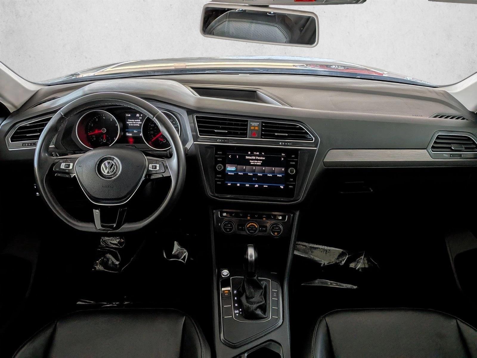 Thumbnail: 2020 Volkswagen Tiguan - 4