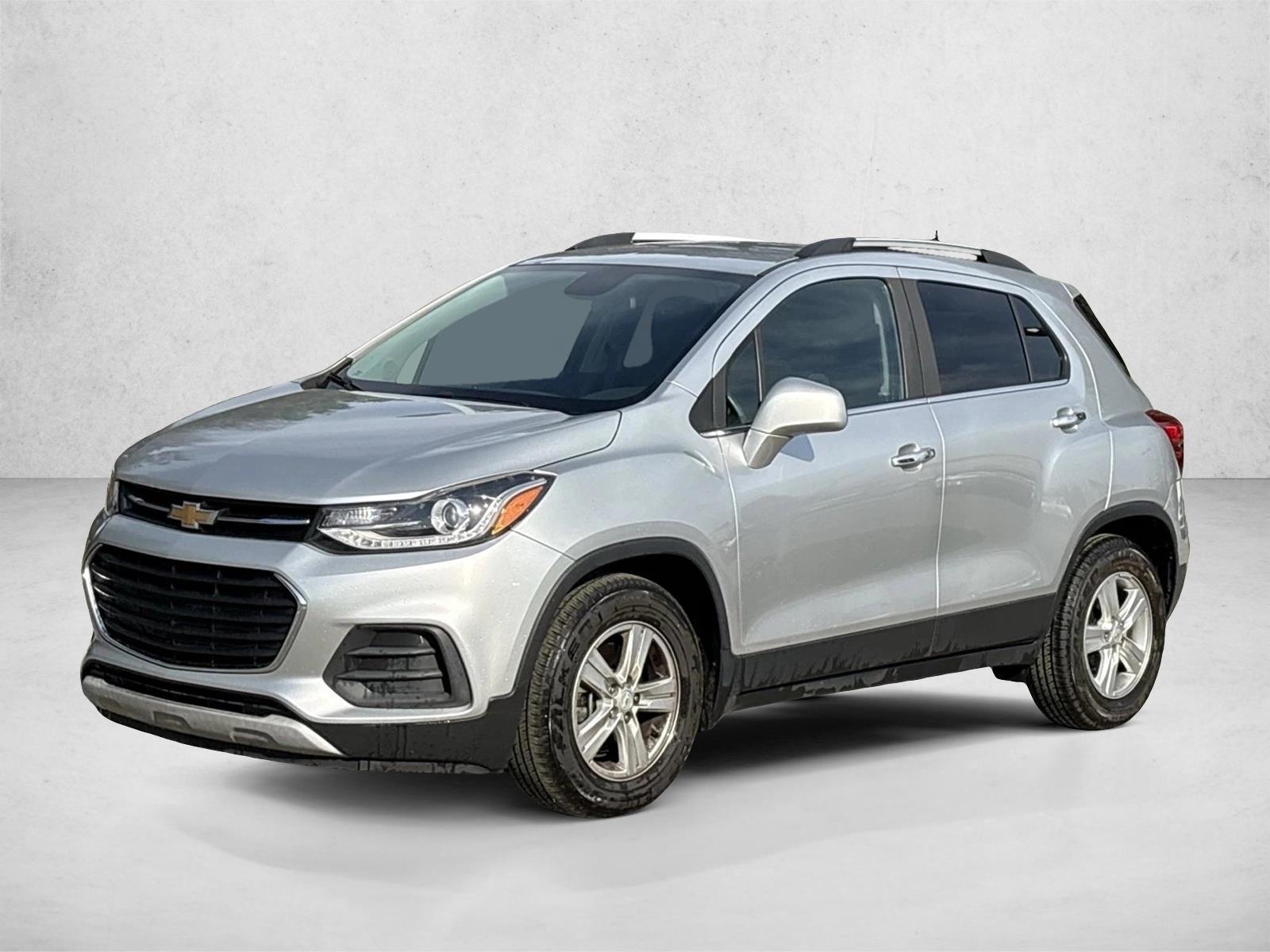 Thumbnail: 2017 Chevrolet Trax - 2