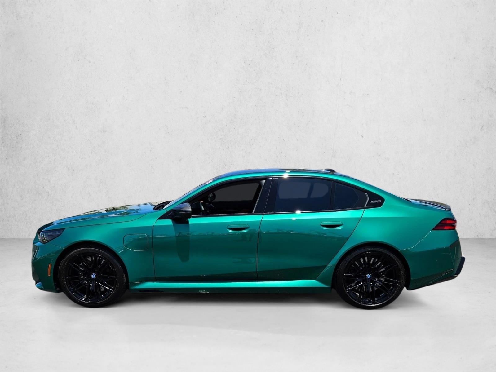 Thumbnail: 2026 BMW M5 - 2