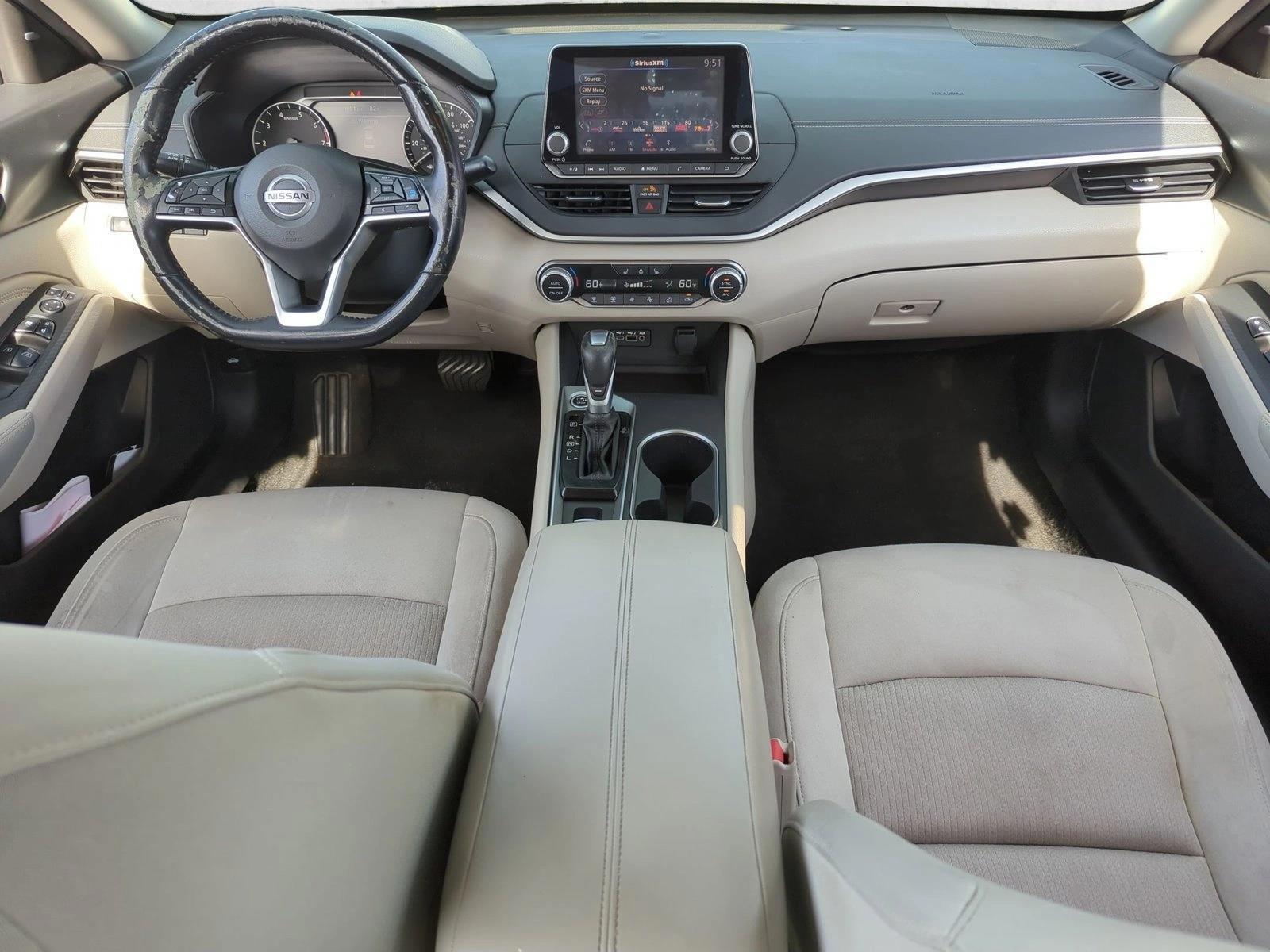 Thumbnail: 2019 Nissan Altima - 4