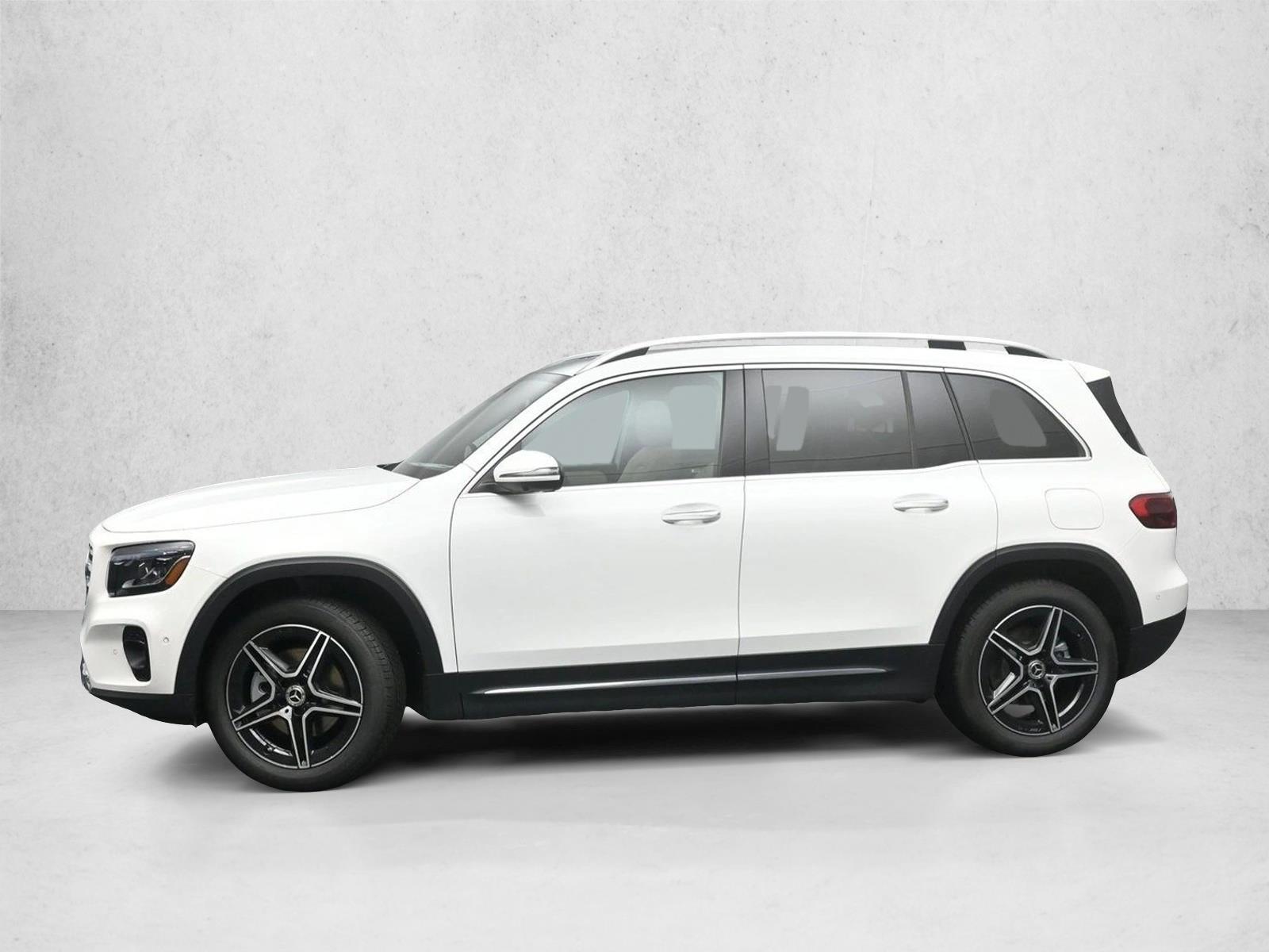 Thumbnail: 2026 Mercedes-Benz GLB - 2