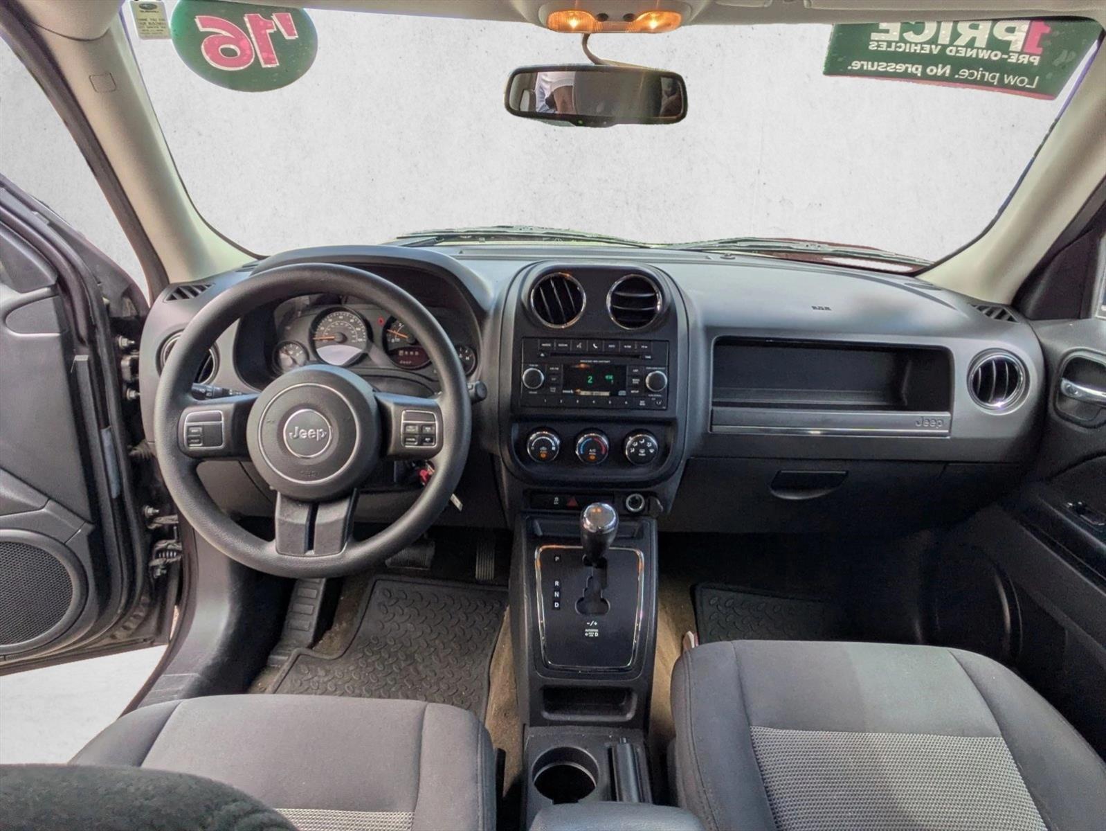 Thumbnail: 2016 Jeep Patriot - 3