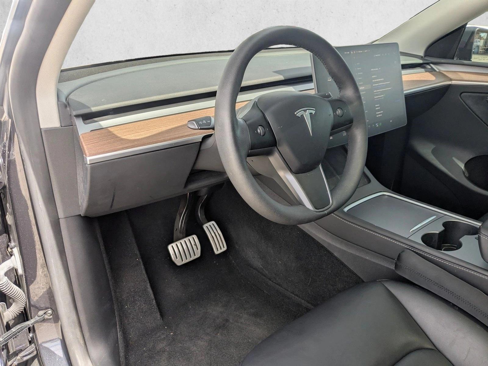 Thumbnail: 2024 Tesla Model Y - 4