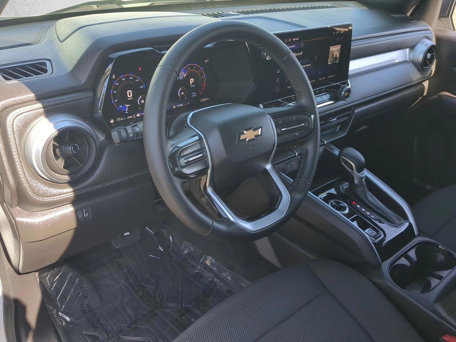 Thumbnail: 2025 Chevrolet Colorado - 3