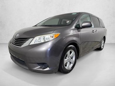 2015 Toyota Sienna LE -
                  Newnan, GA