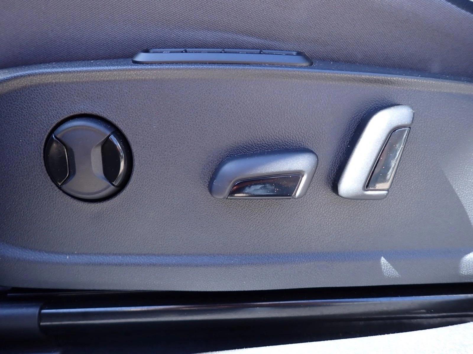 Thumbnail: 2023 Volkswagen ID.4 - 4