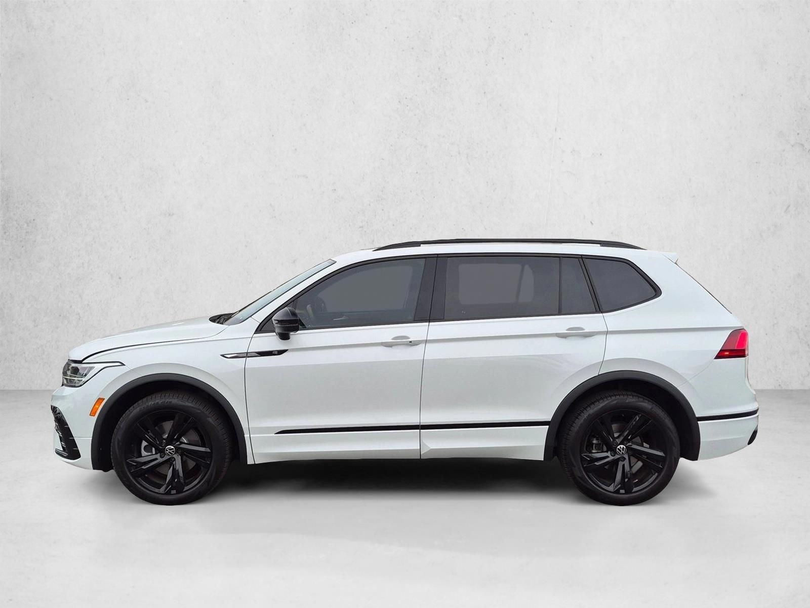 Thumbnail: 2023 Volkswagen Tiguan - 2