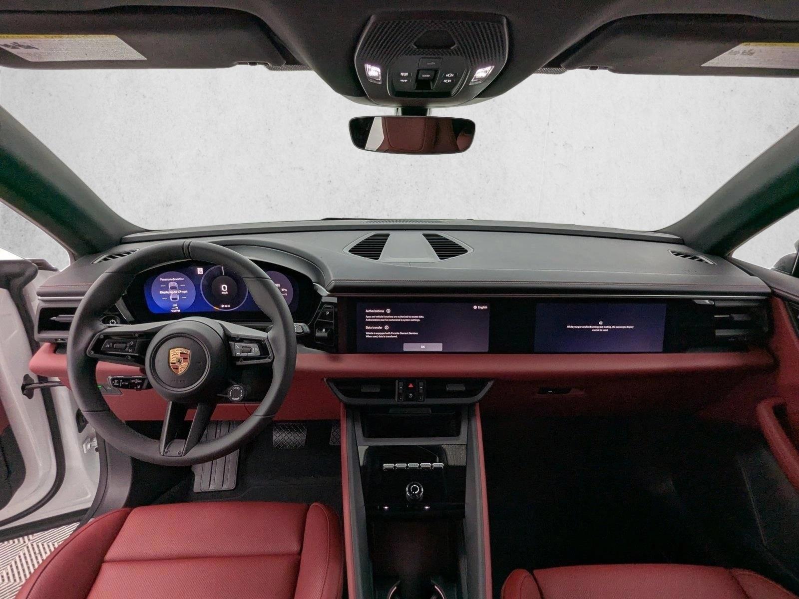 Thumbnail: 2025 Porsche Macan - 3