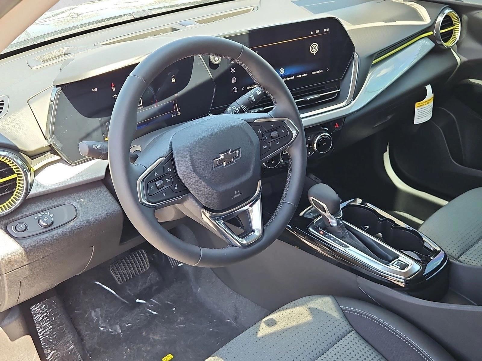 Thumbnail: 2026 Chevrolet Trax - 3