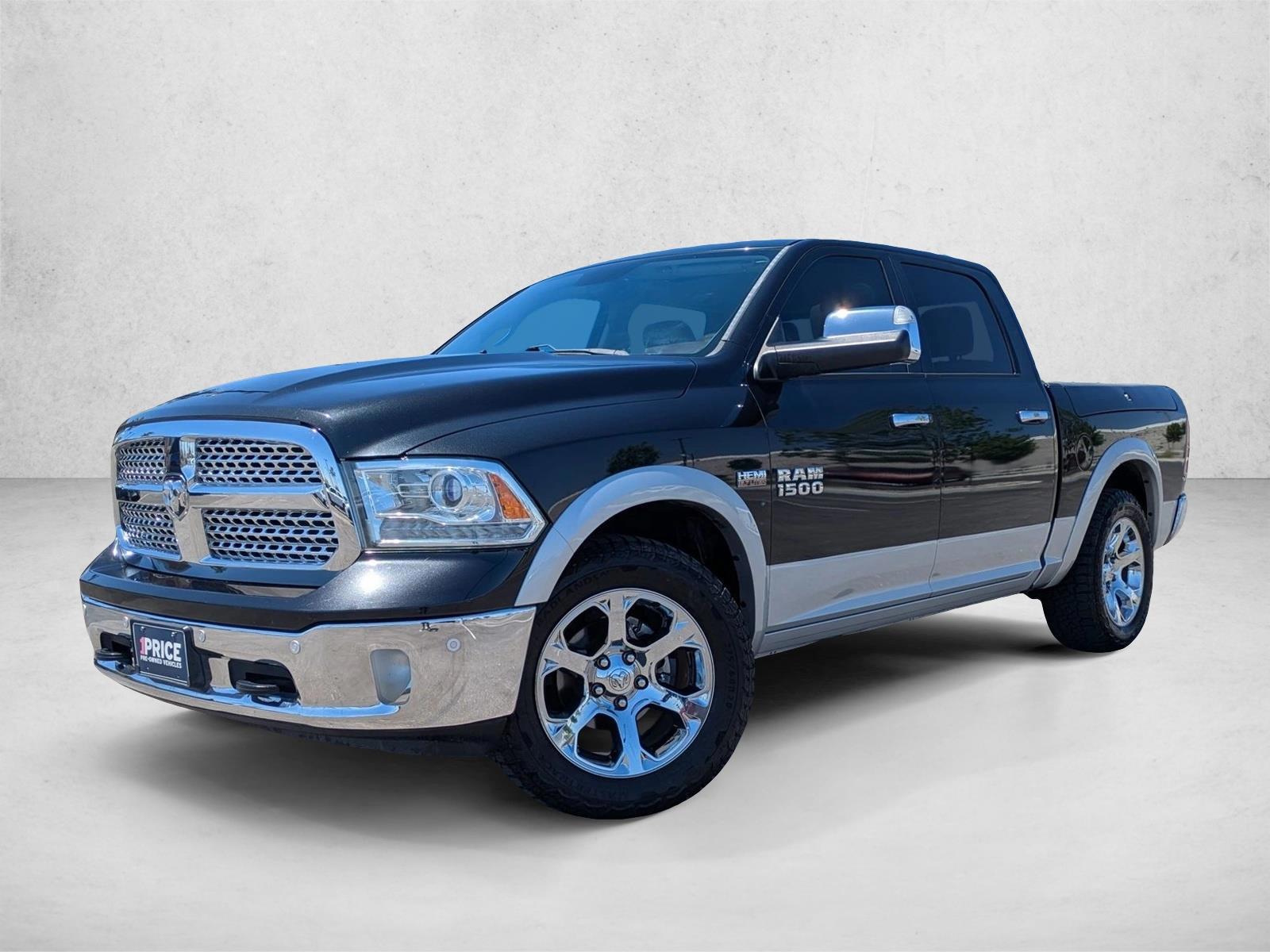 2016 RAM 1500 Laramie 4x4 Crew Cab 5'7's photo