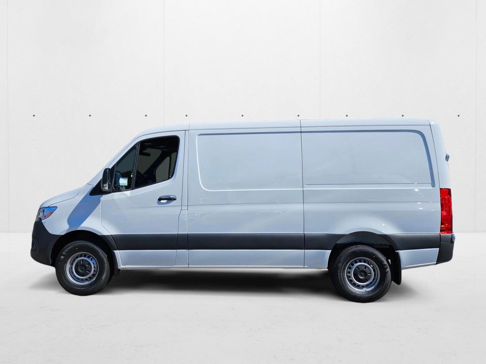 Thumbnail: 2025 Mercedes-Benz Sprinter - 2