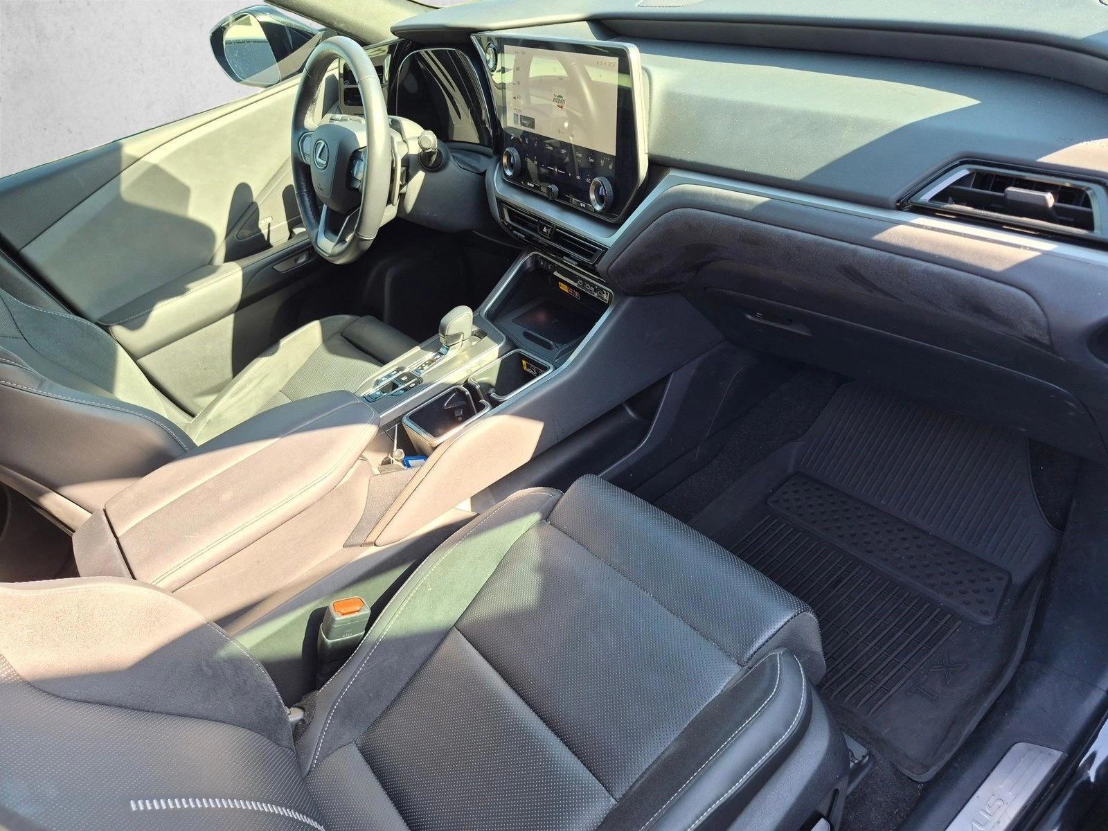 2025 Lexus TX Luxury - Photo 22