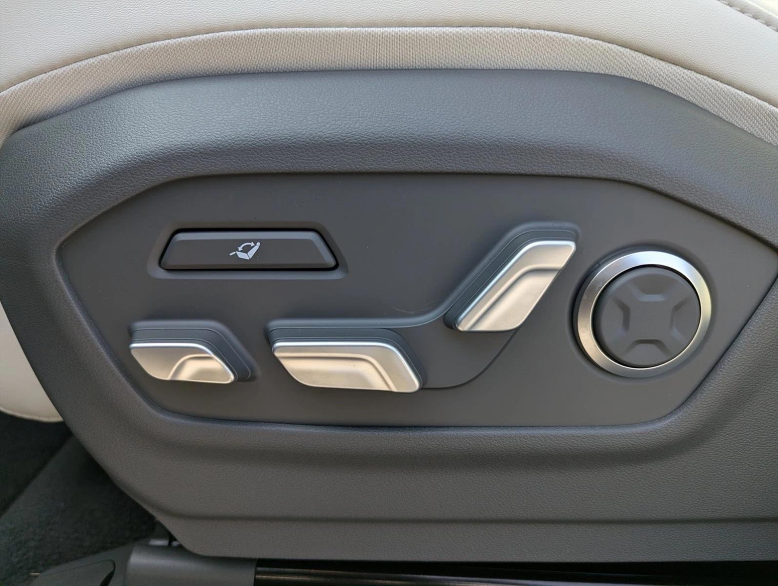 Thumbnail: 2026 Hyundai Santa Fe - 4