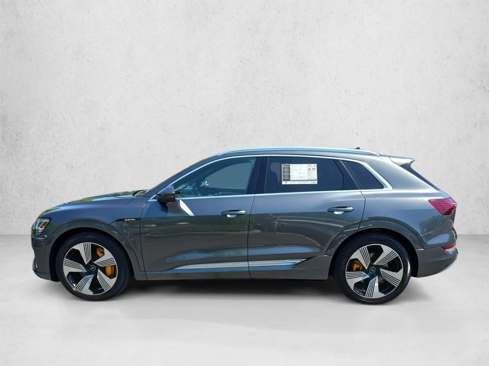 Thumbnail: 2019 Audi e-tron - 2
