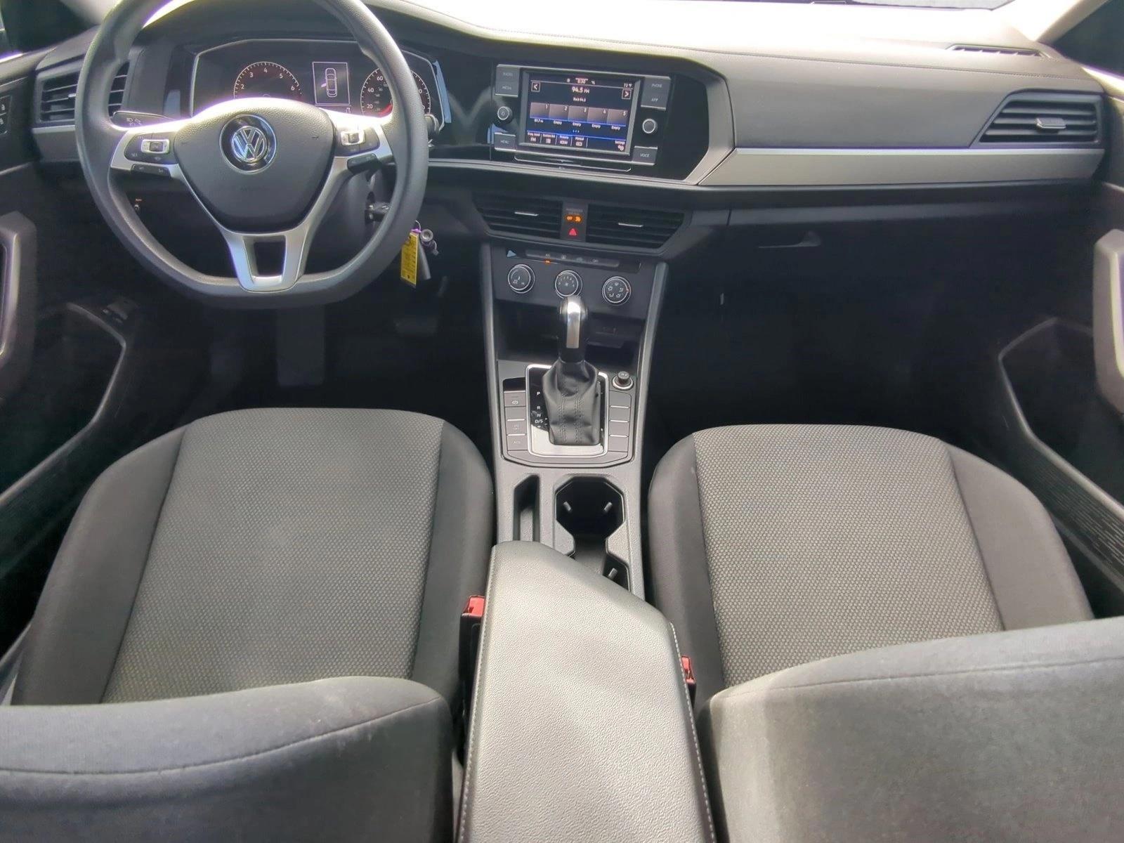 Thumbnail: 2021 Volkswagen Jetta - 4