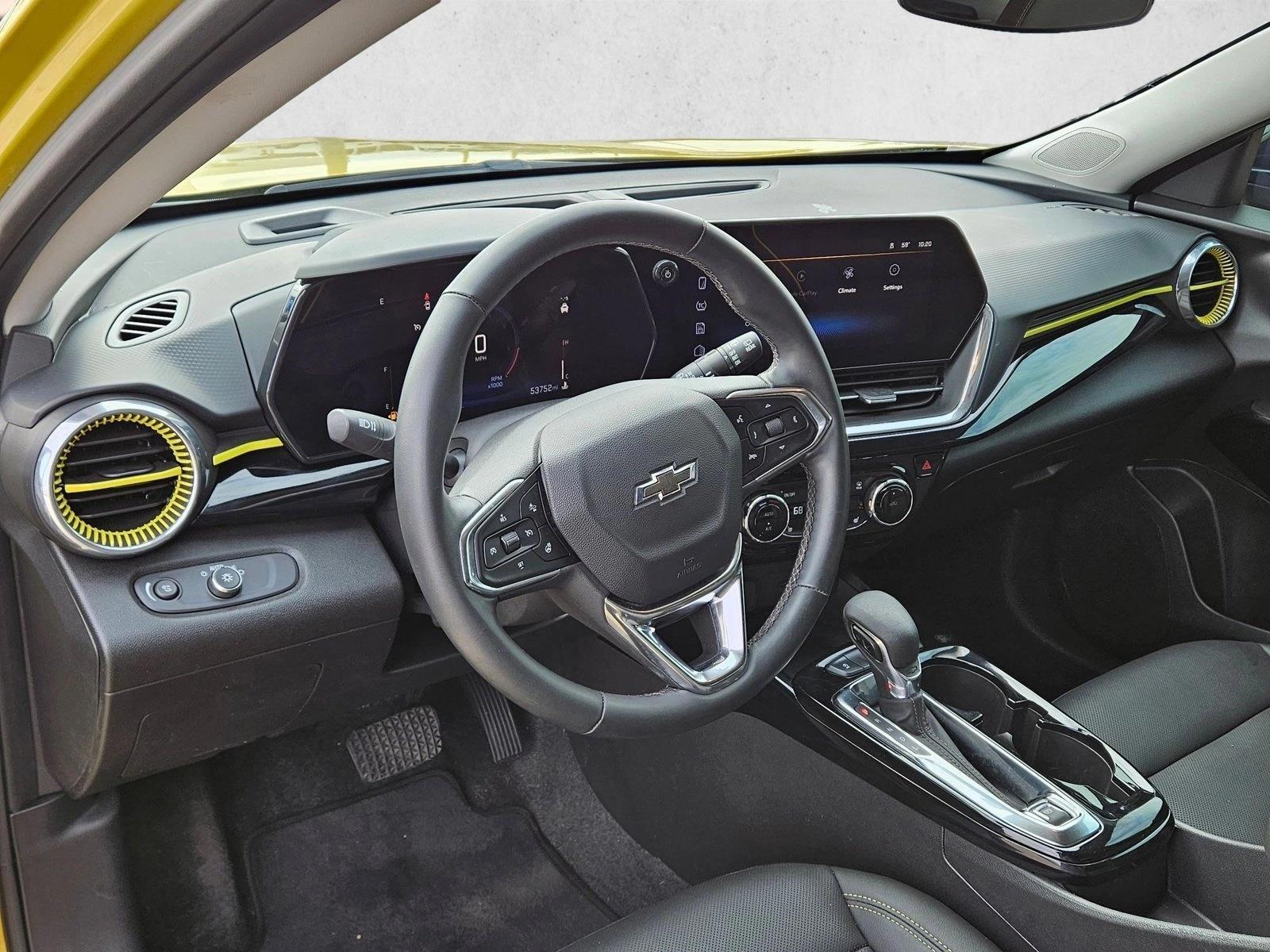 Thumbnail: 2024 Chevrolet Trax - 3