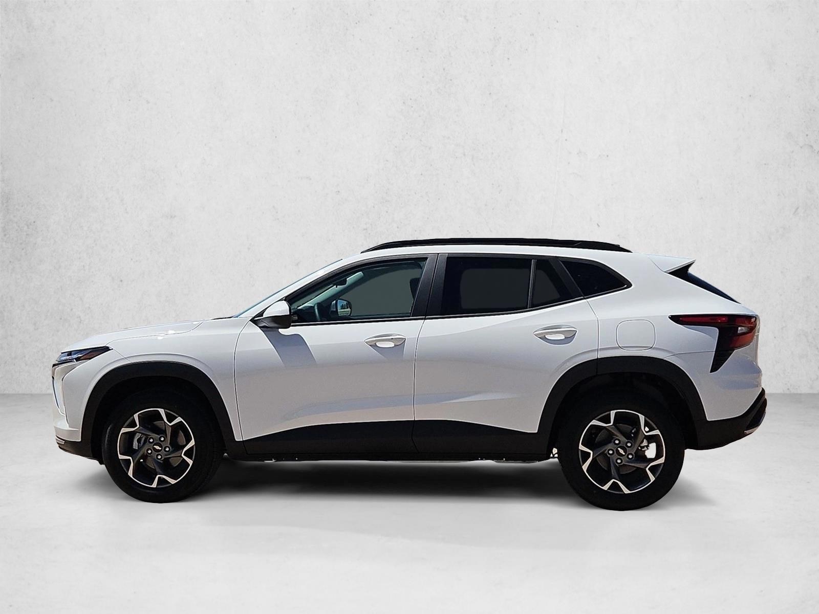 Thumbnail: 2026 Chevrolet Trax - 2