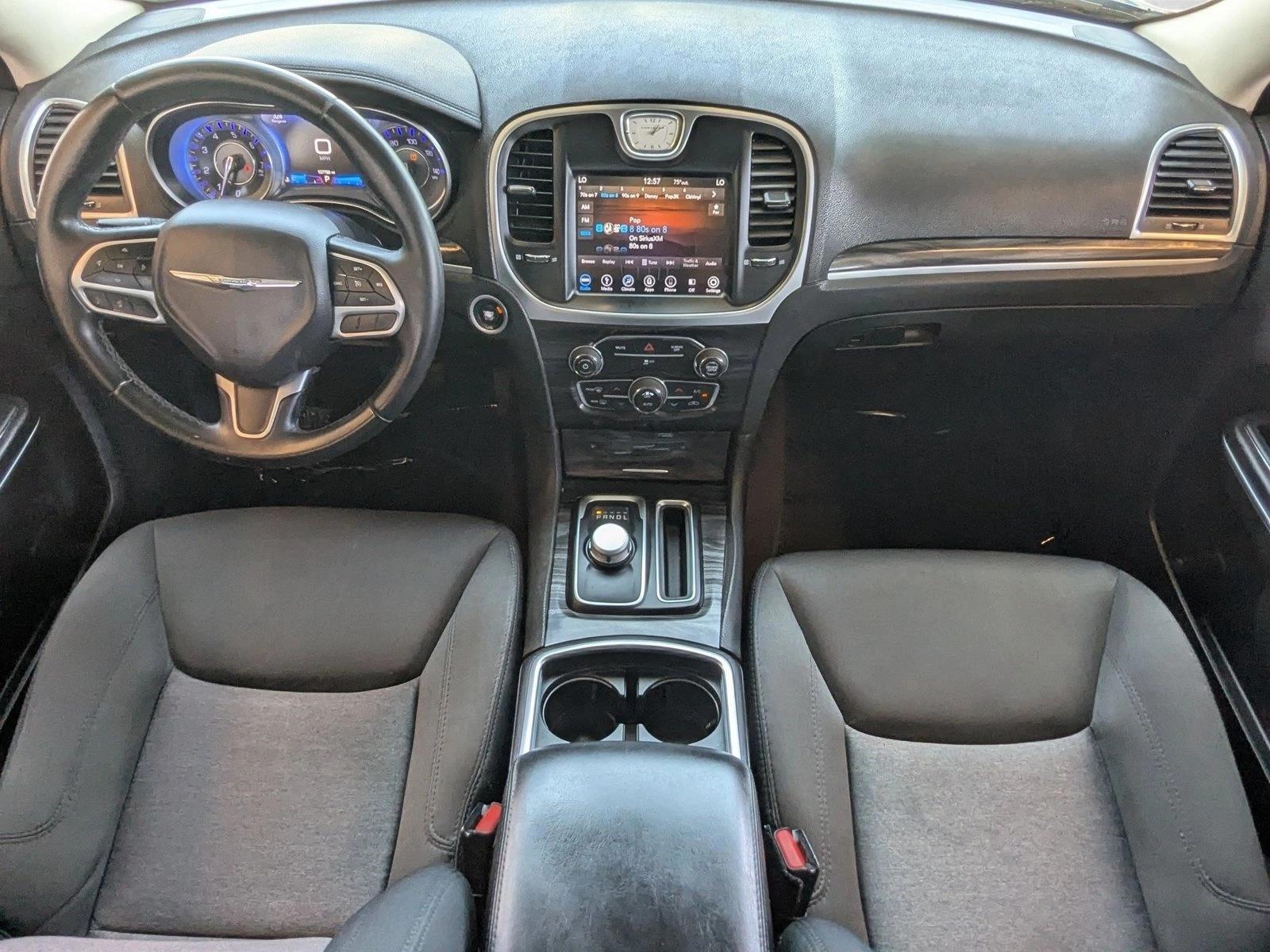 Thumbnail: 2018 Chrysler 300 - 4