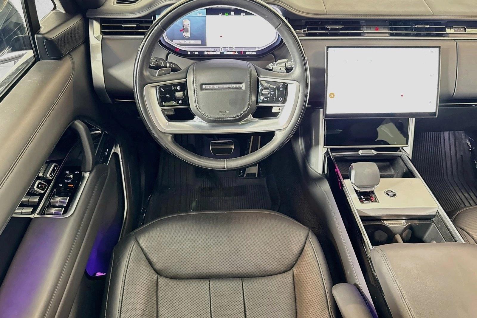 Thumbnail: 2025 Land Rover Range Rover - 3