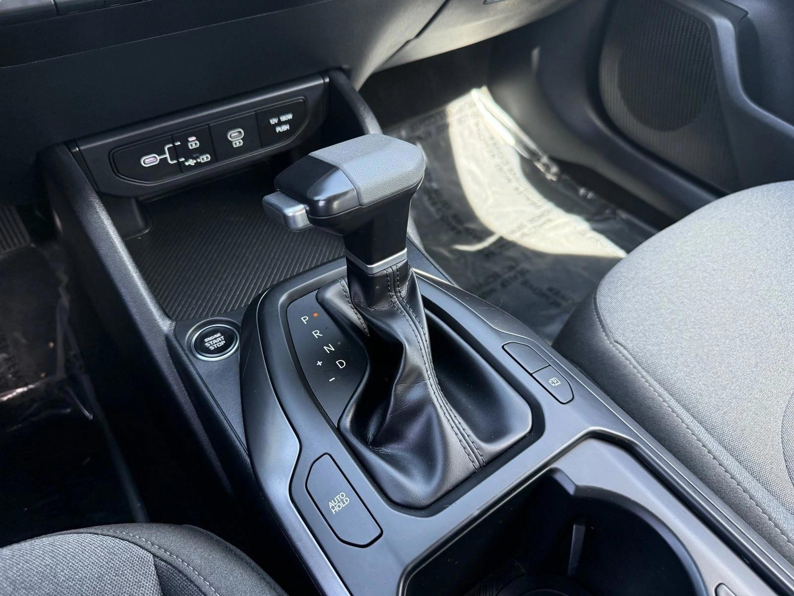 2025 Kia K4 LXS - Photo 16