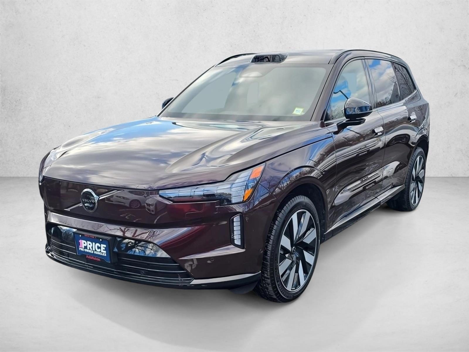 2025 Volvo EX90 Twin Motor Ultra 6-Seater's photo