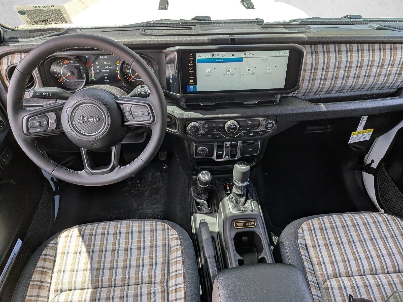 Thumbnail: 2026 Jeep Wrangler - 3
