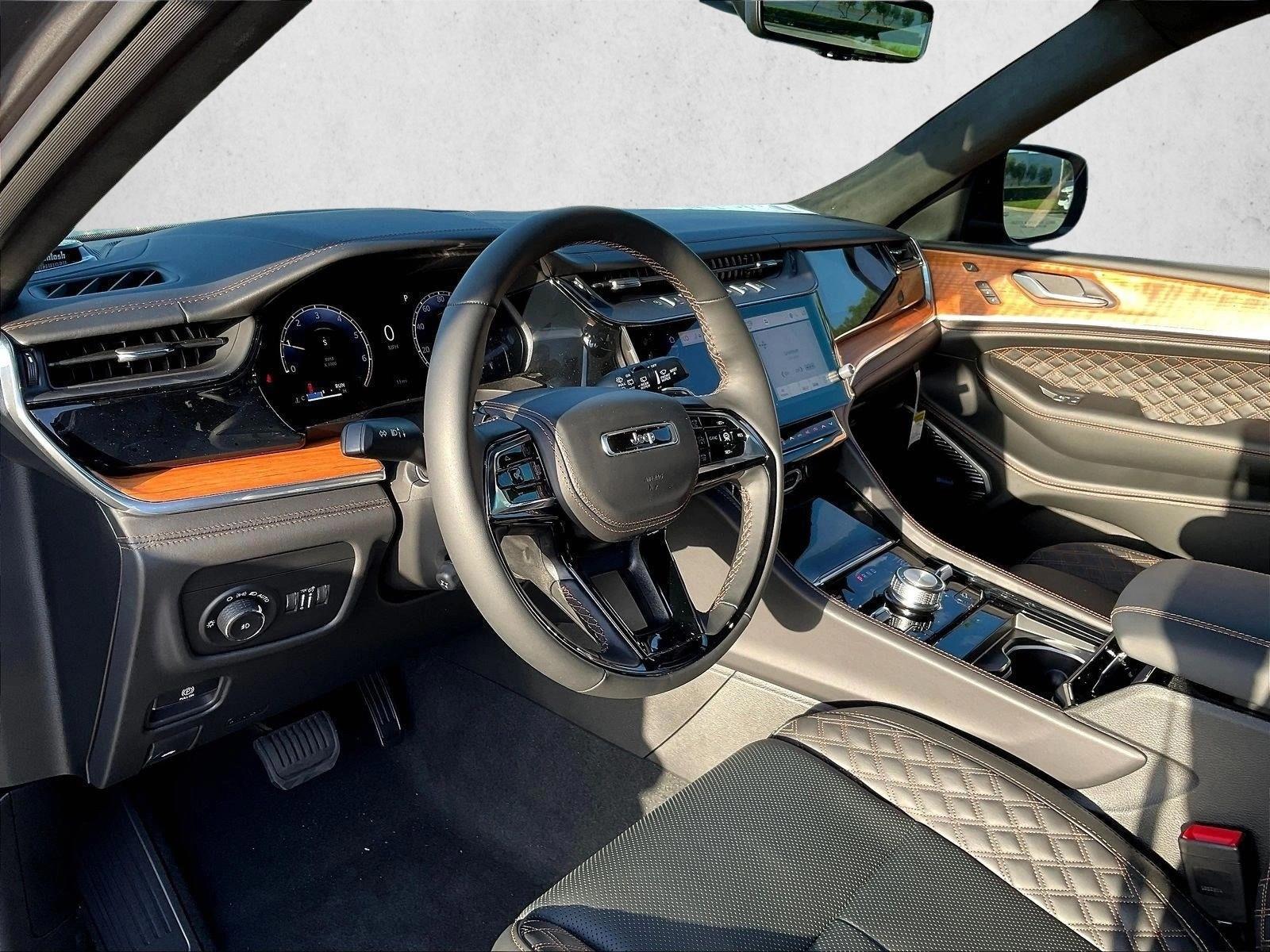 Thumbnail: 2026 Jeep Grand Cherokee - 4