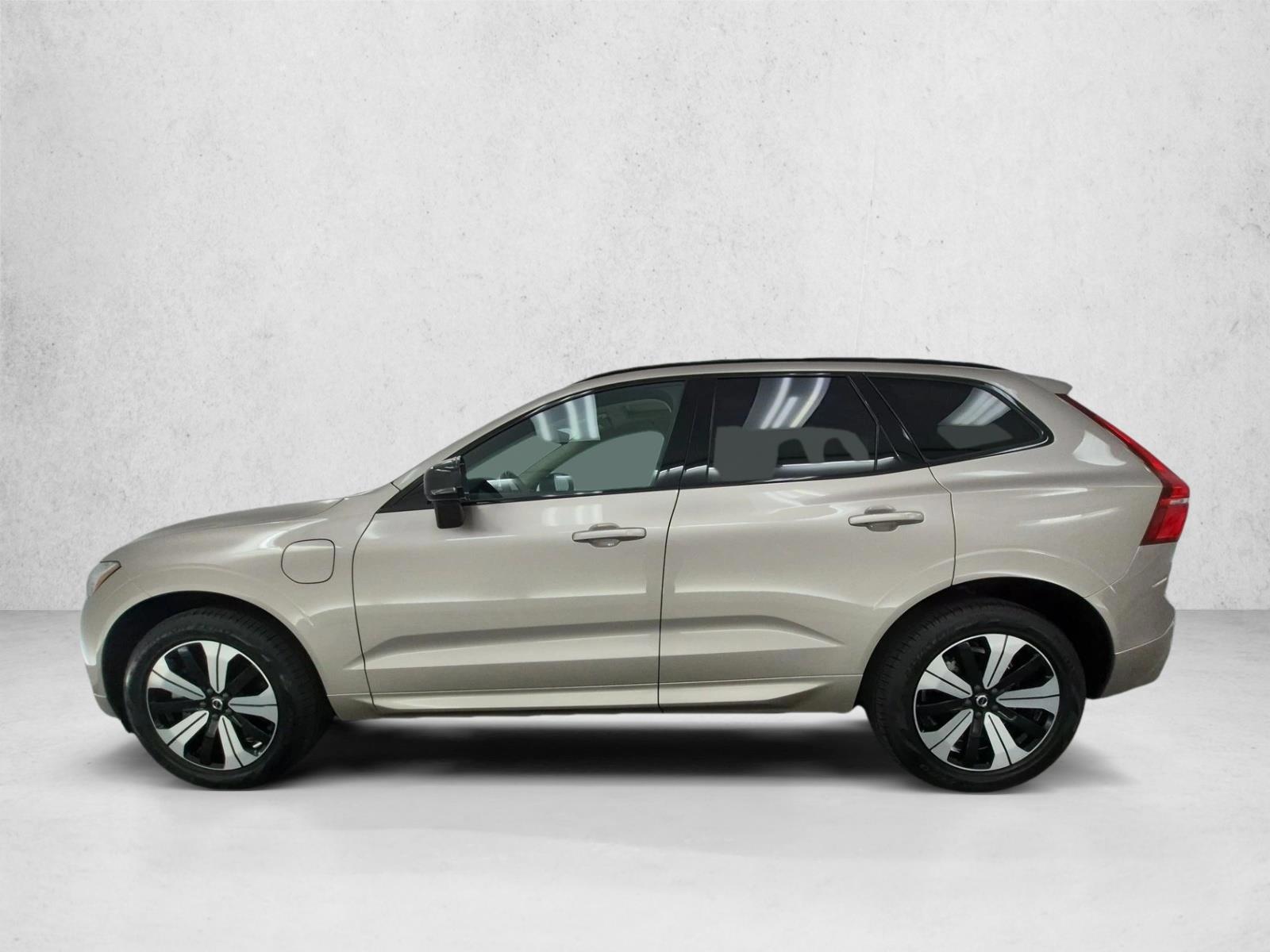 Thumbnail: 2025 Volvo XC60 - 2