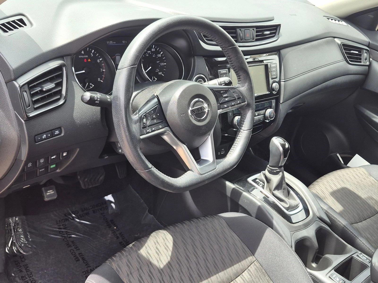 Thumbnail: 2019 Nissan Rogue - 3