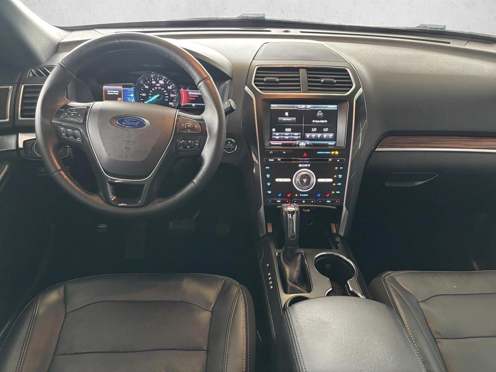 Thumbnail: 2016 Ford Explorer - 3