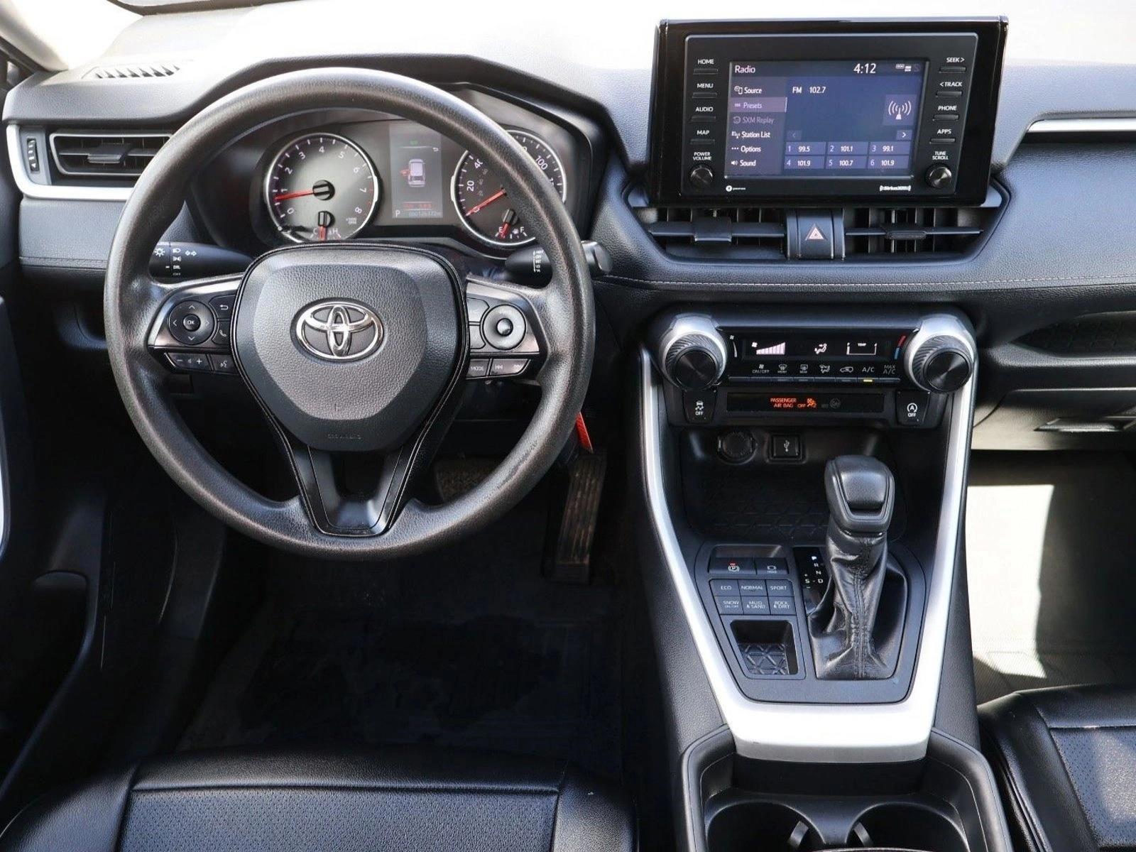 Thumbnail: 2020 Toyota RAV4 - 4