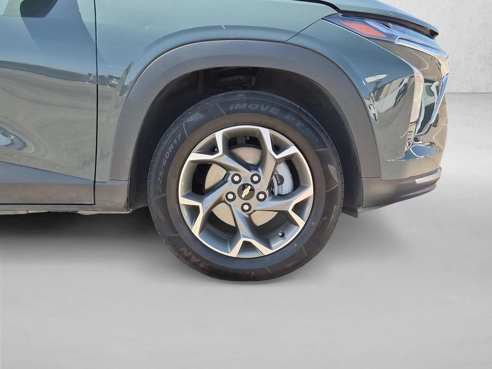 2025 Chevrolet Trax LT - Photo 22