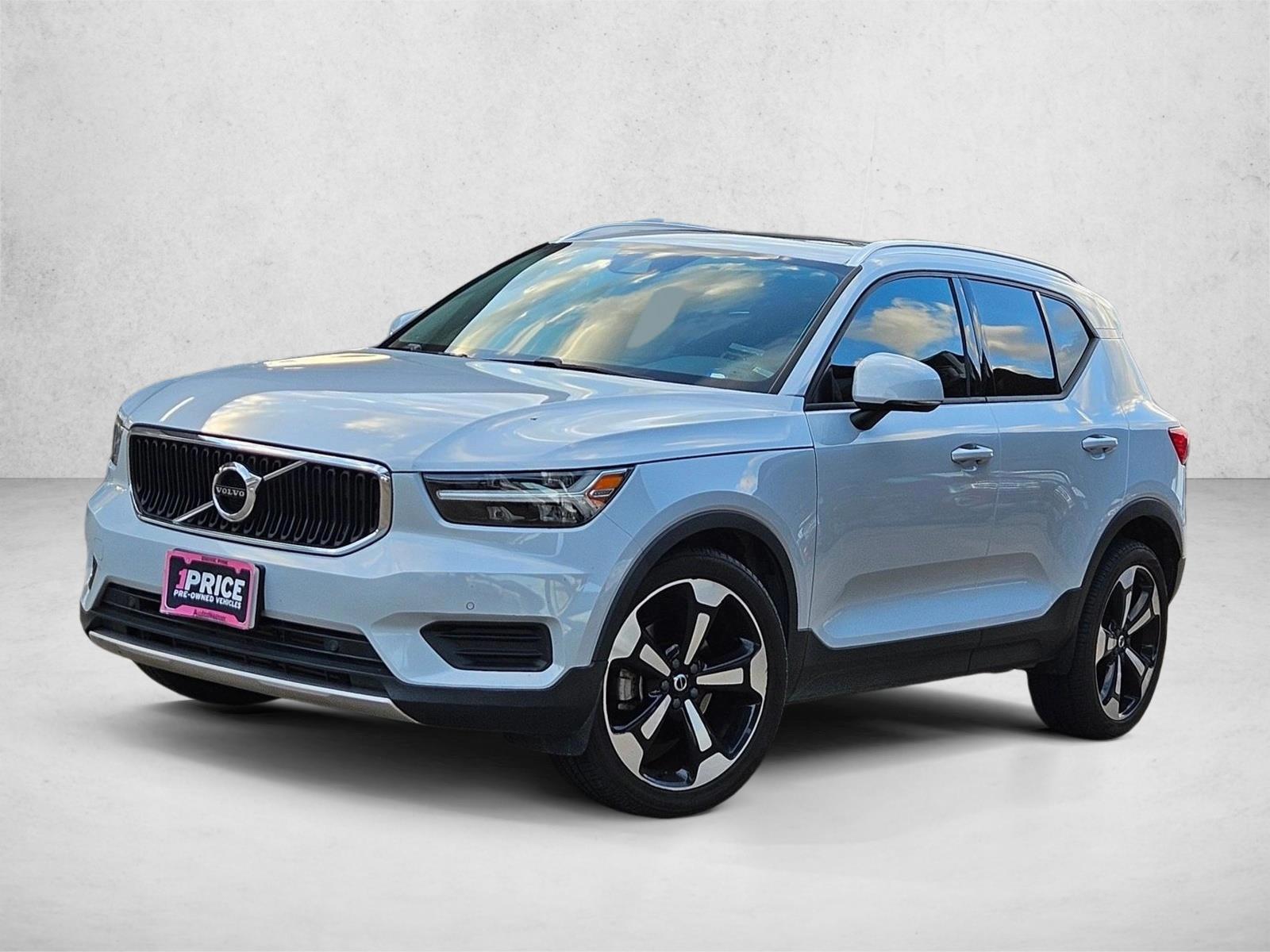 Thumbnail: 2020 Volvo XC40 - 1
