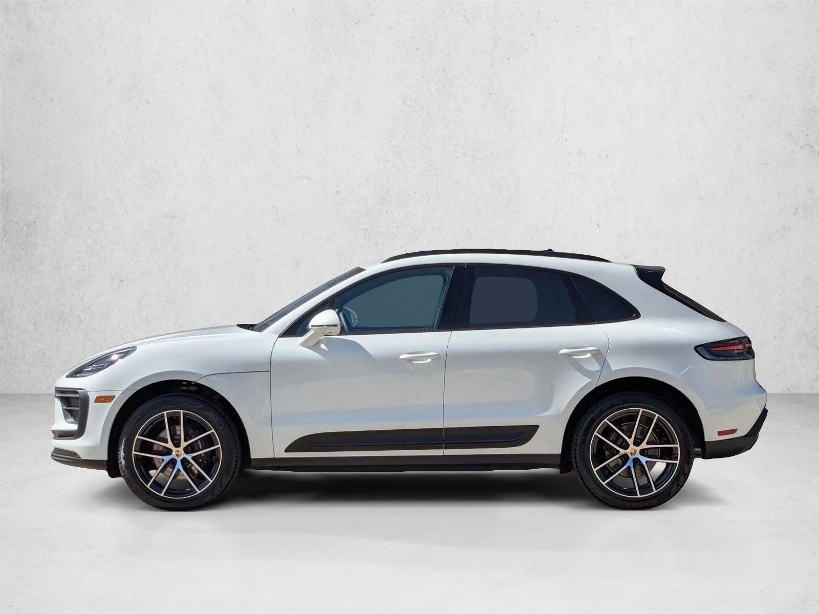 Thumbnail: 2025 Porsche Macan - 2