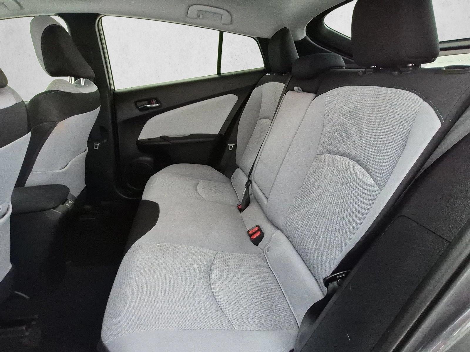 2022 Toyota Prius LE - Photo 20