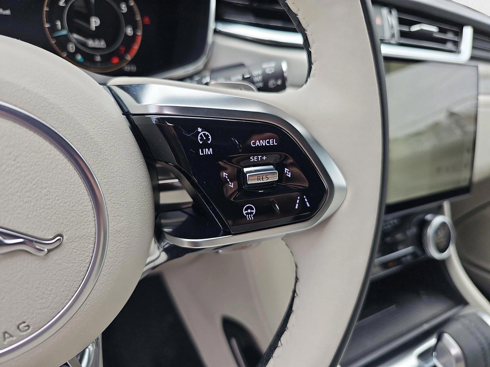 2026 Jaguar F-Pace R-Dynamic S - Photo 17