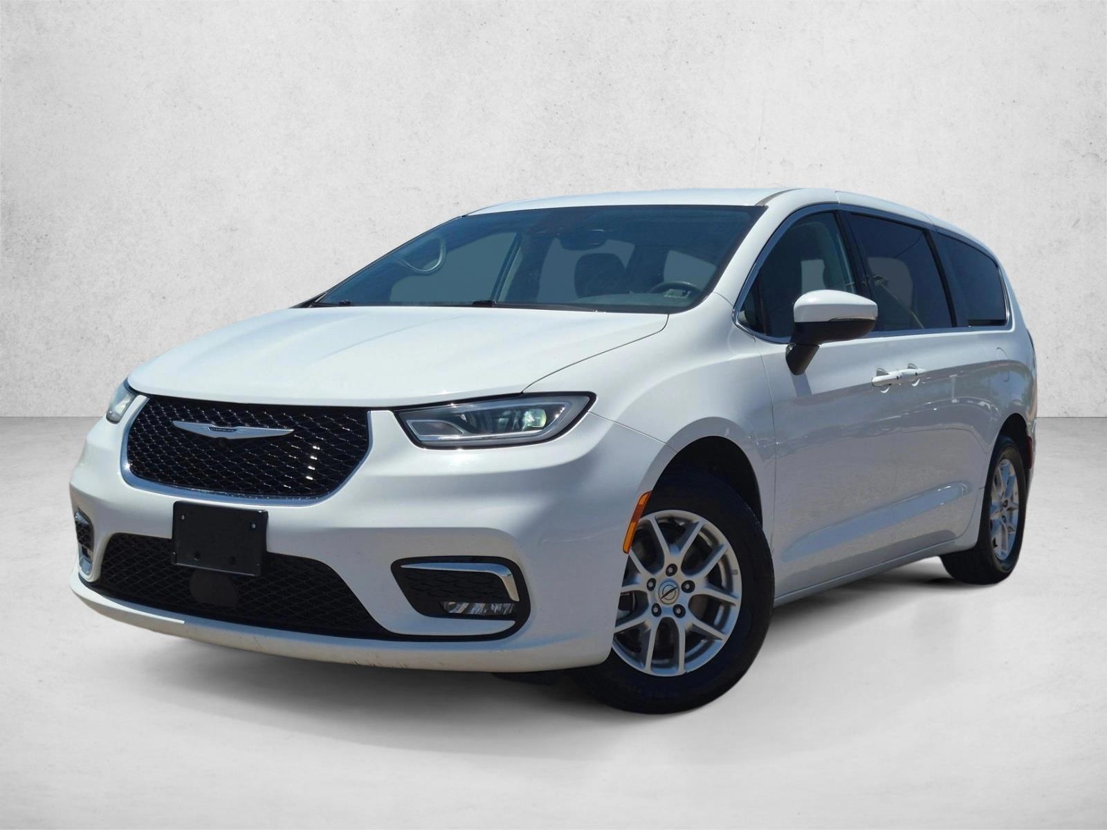 Thumbnail: 2023 Chrysler Pacifica - 1
