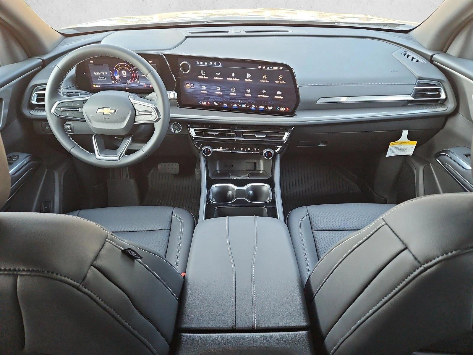 Thumbnail: 2027 Chevrolet Traverse - 4